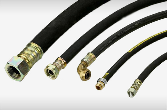 Marine High Pressure Hydraulic Hose adaptée aux besoins du client pour le transport d'huile
