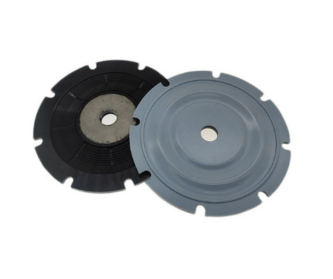 Diaphragme composite en caoutchouc pour pomper de l'acide caustique en poudre d'hydrocarbures